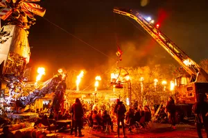 Robodonien Leuchtet 2025