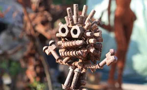 Rostige Metall-Skulptur